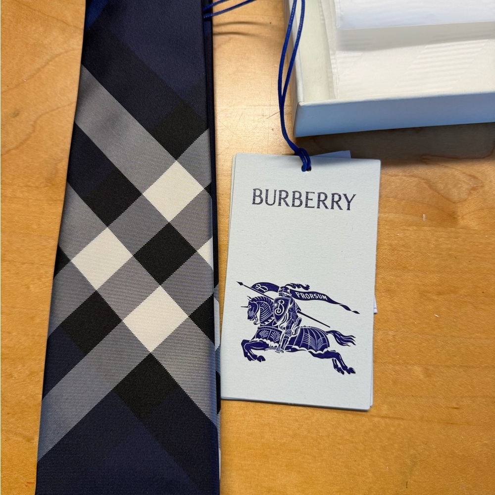 NWT Burberry Blue and Black Plaid Silk Check Tie - Picture 6 of 8